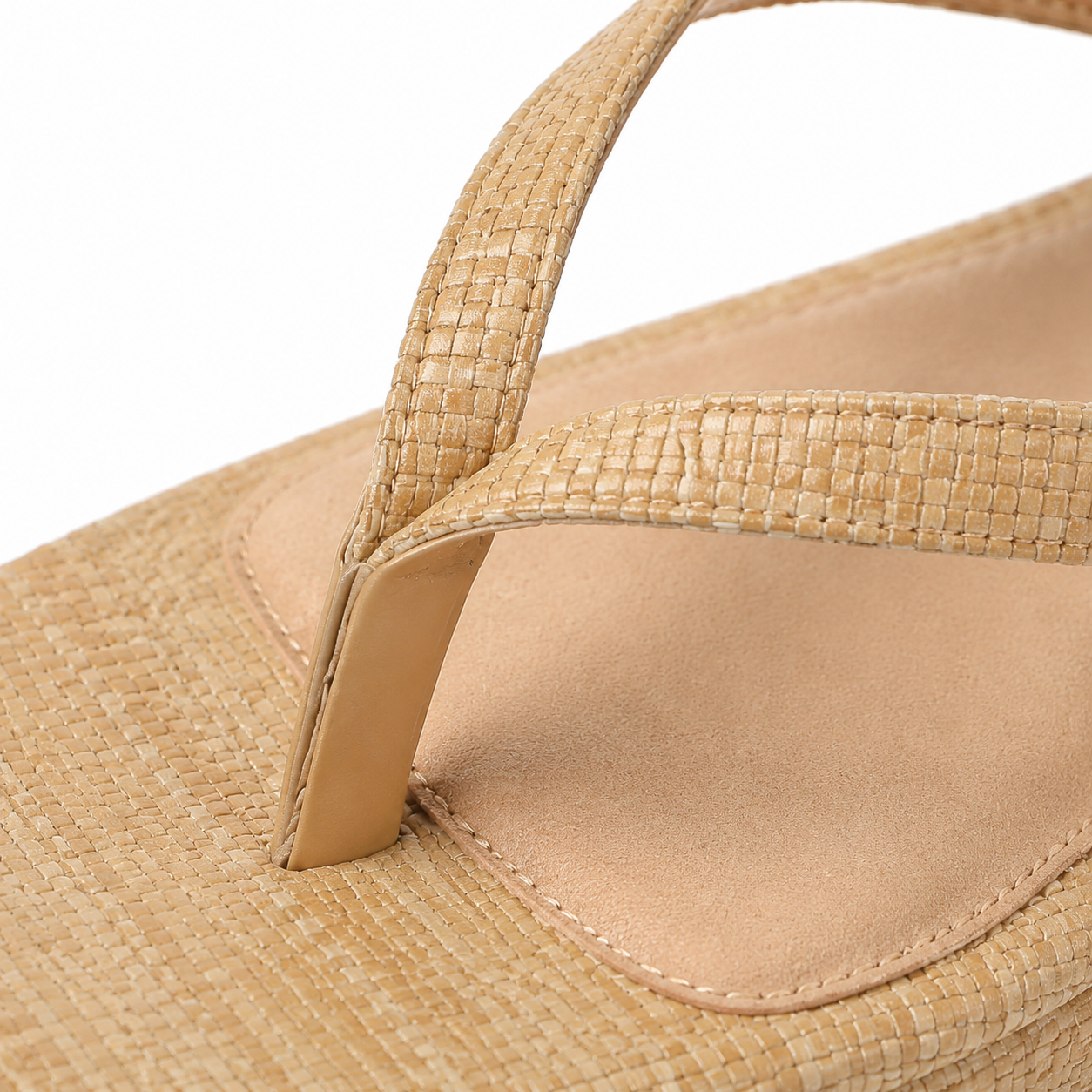 Brown Straw 2 Women's Open-Toe Platform-Wedge Slip-On Thong Sandals close-up detail