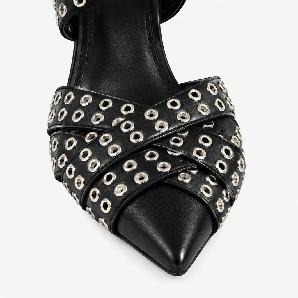 Deep Black Bobbio Leather Sandals close-up detail