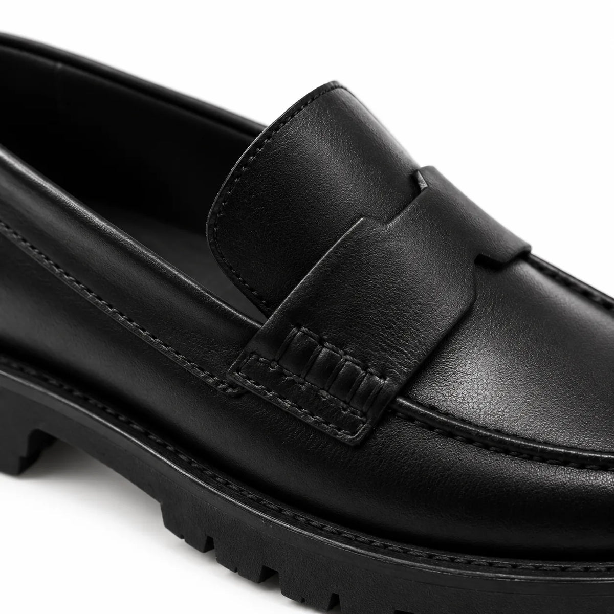 Deep Black Kimolos Leather Loafers close-up detail
