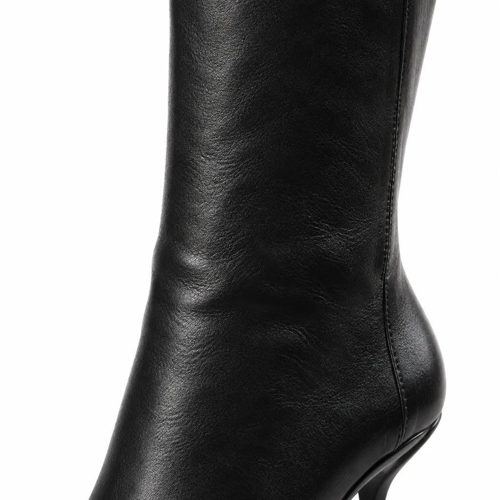 Deep Black Serifos Stiletto Boots close-up detail