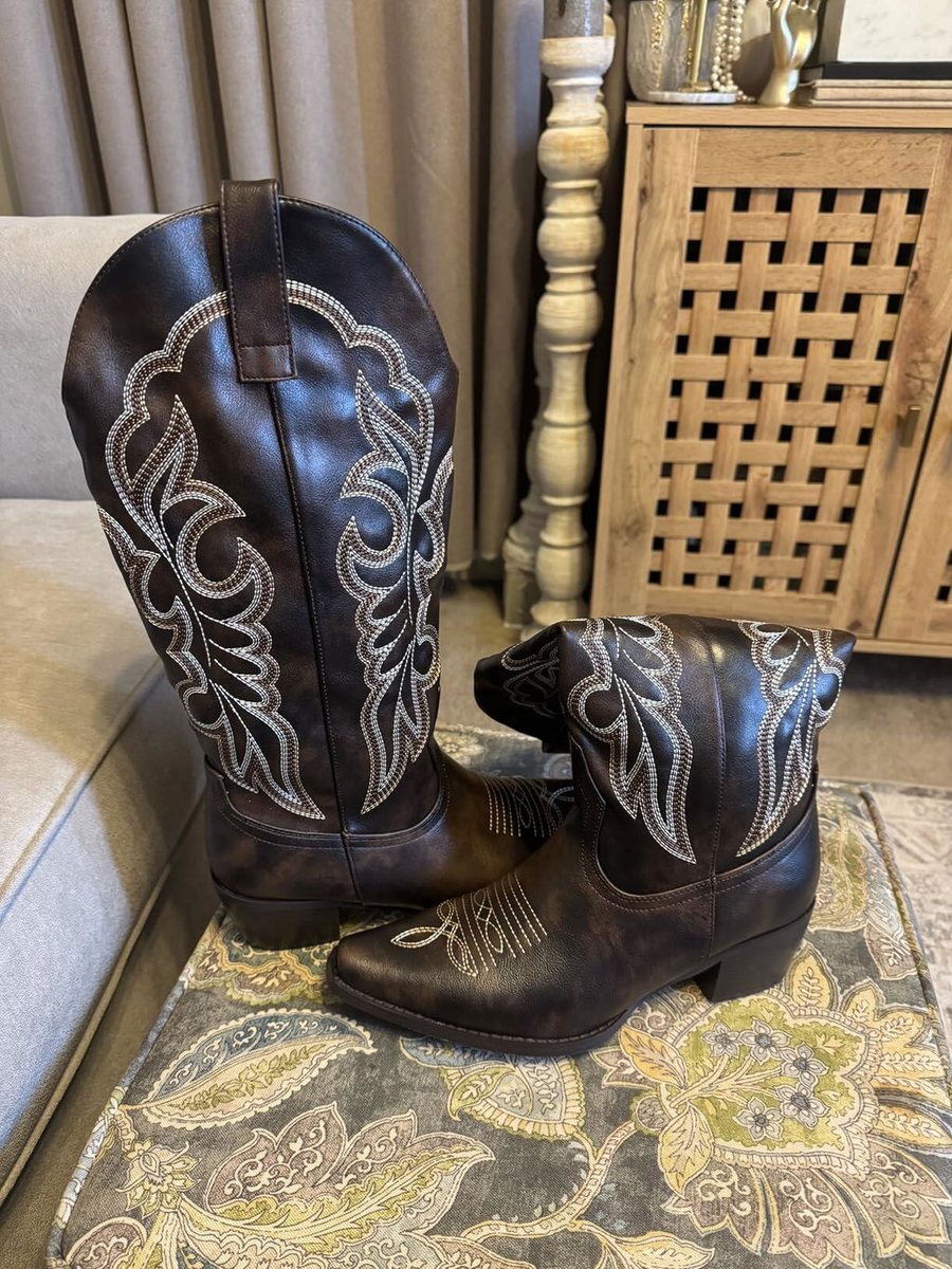 Customer photo of the Begur Boots